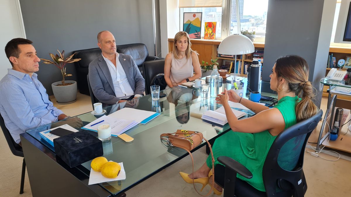 Funcionarios presentaron el Foro Nacional de Turismo que se llevará a cabo el 22 y 23 de mayo en el Hotel las Hayas, Ushuaia.