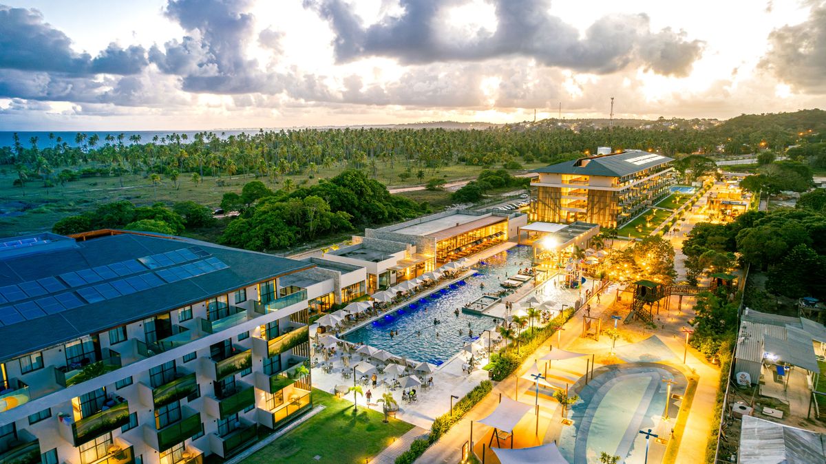 El Ipioca Beach Resort es una propiedad pensada para familias con todas las comodidades frente a Ipioca, la playa más linda de Maceió.