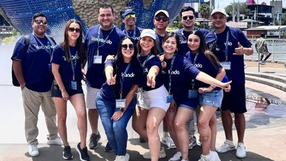 Azabache realiza viaje de familiarización a Orlando