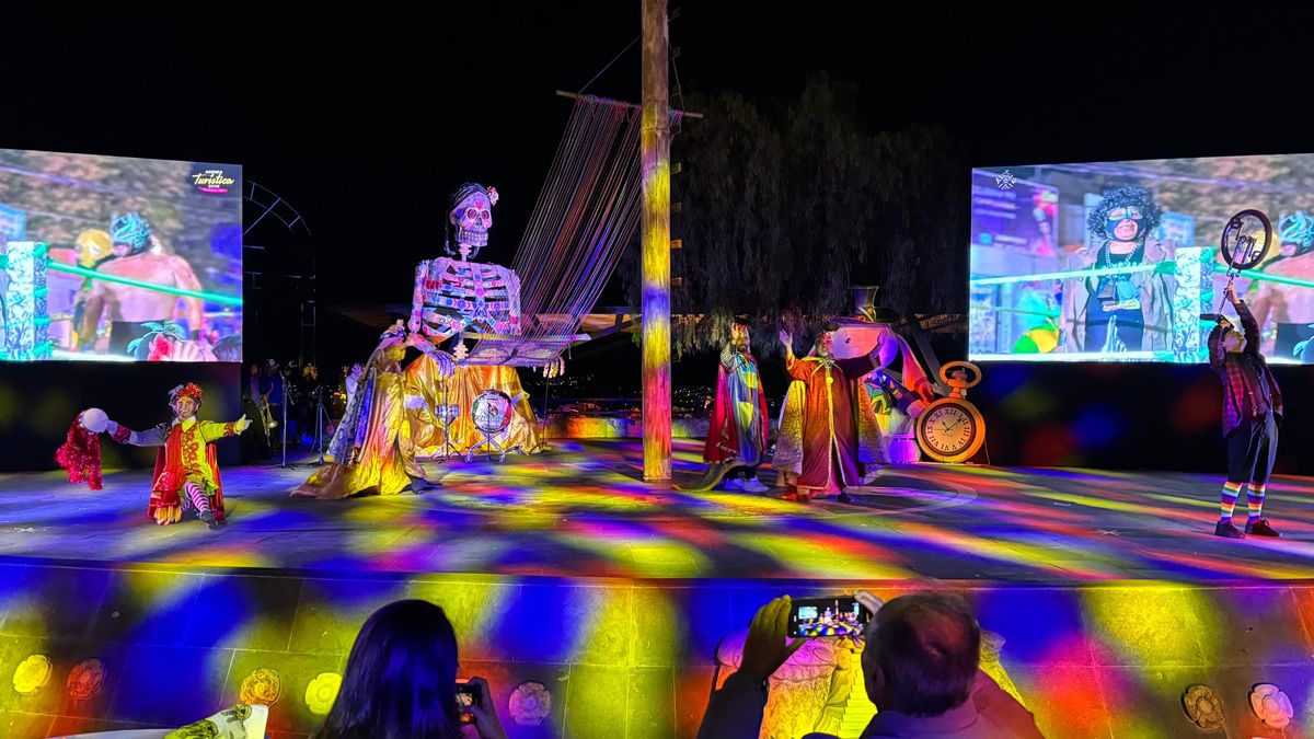 La agenda fue presentada en la Plazuela de la Danza y se expuso cada evento con una pequeña representación.