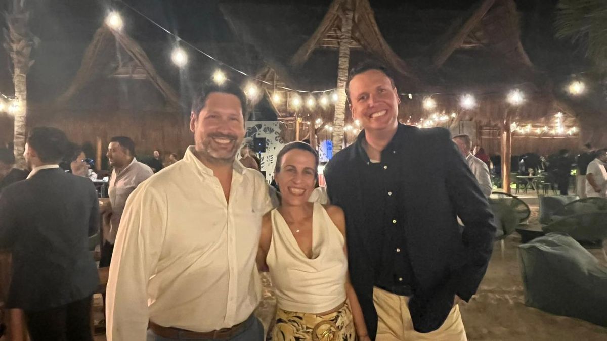 Alejandro Larrondo, Gerente General de Hilton Cancun Mar Caribe;&nbsp;Lisett DÍaz, Directora de Ventas y Marketing de Hilton Cancun;&nbsp;Felix Schlokat, gerente general de Hilton Cancun.