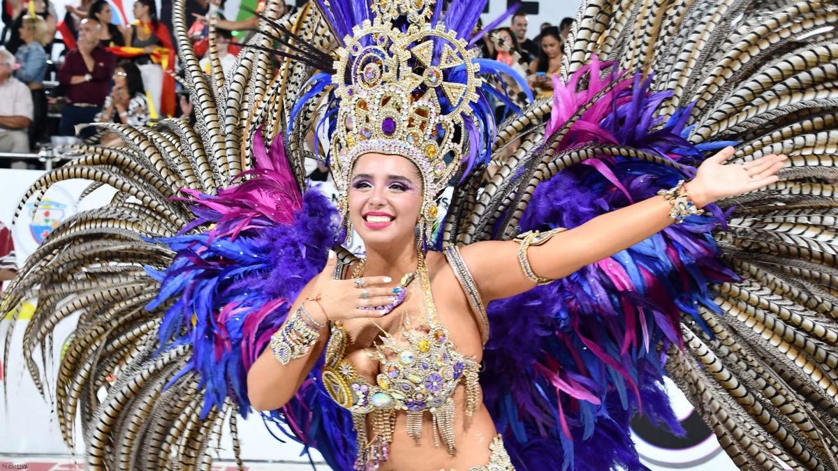 Los carnavales de Corrientes son famosos por su color y diversión.