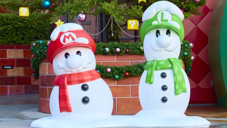 Mario y Luigi presentes en la navidad de Universal Studios Hollywood.