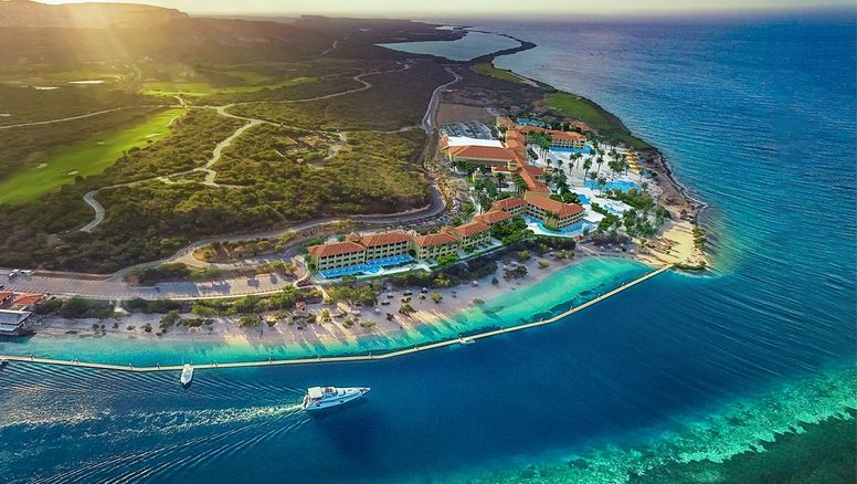 Sandas & Beaches Resorts celebra el incremento de vuelos desde Sudamérica hacia Curazao, que impactan positivamente en su propiedad Sandals Royal Curaçao.