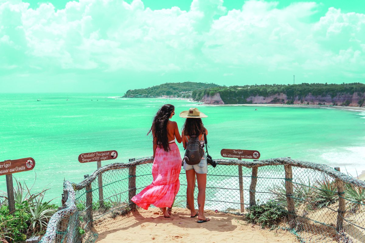 Las playas de Pipa enamoran a los turistas por su belleza escénica deslumbrante.