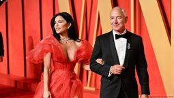 Jeff Bezos es uno de los empresarios con más dinero en el planeta, y su prometida, Lauren Sánchez.