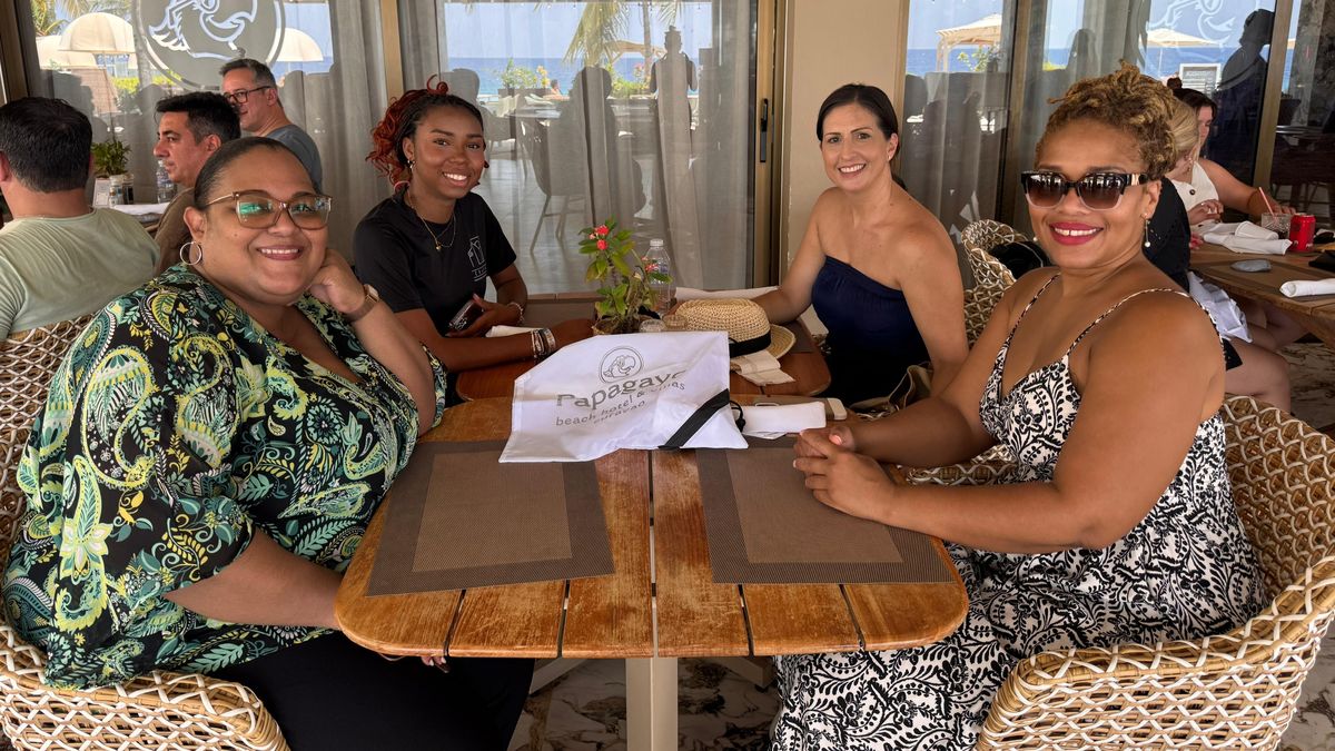 Inspección en Papagayo Beach Hotel & Resort Curazao.