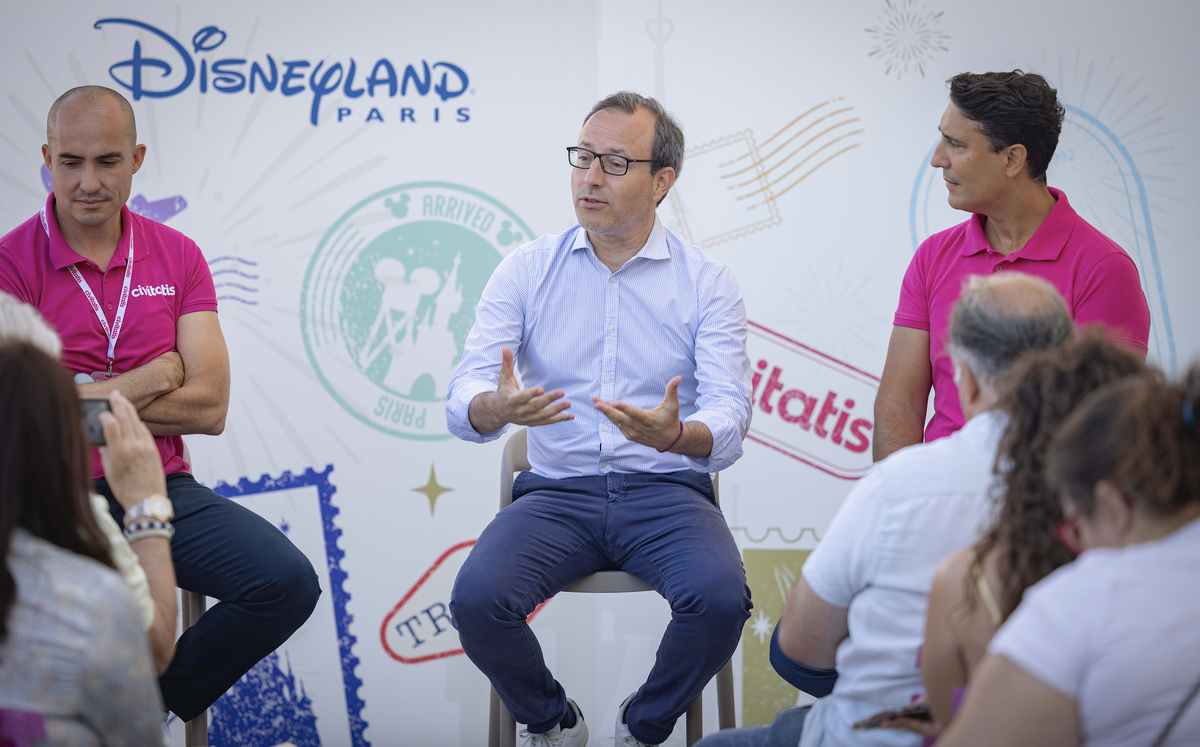 Enrique Espinel (Disney Destinations), durante la presentación del acuerdo con Civitatis para comercializar su parque de Orlando en la plataforma. Enrique Espinel (Disney Destinations), durante la presentación del acuerdo con Civitatis para comercializar su parque de Orlando en la plataforma.