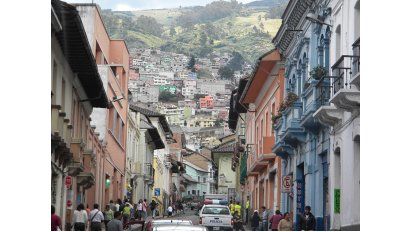 Las coloridas y empinadas calles de Quito.