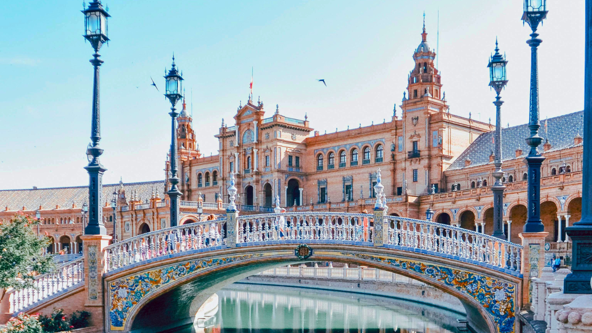 Planea tu escapada de Semana Santa a Europa o África con estas ideas de destinos.