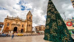 La magia de la Navidad brilla intensamente en Boyacá con luces que iluminan cada rincón. &nbsp;