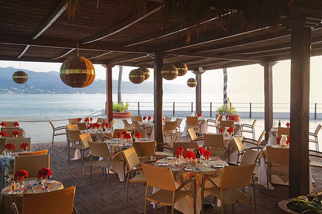 Los momentos más románticos tienen lugar en La Palapa restó.