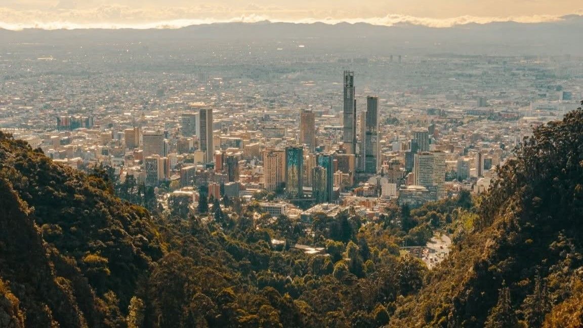 Vacaciones en Colombia: Bogotá es una urbe atractiva y vibrante, rodeada de una exhuberante naturaleza.