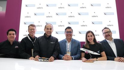 Representantes de Volaris, Limousine Express, CBX y el gobierno estatal celebraron la alianza.