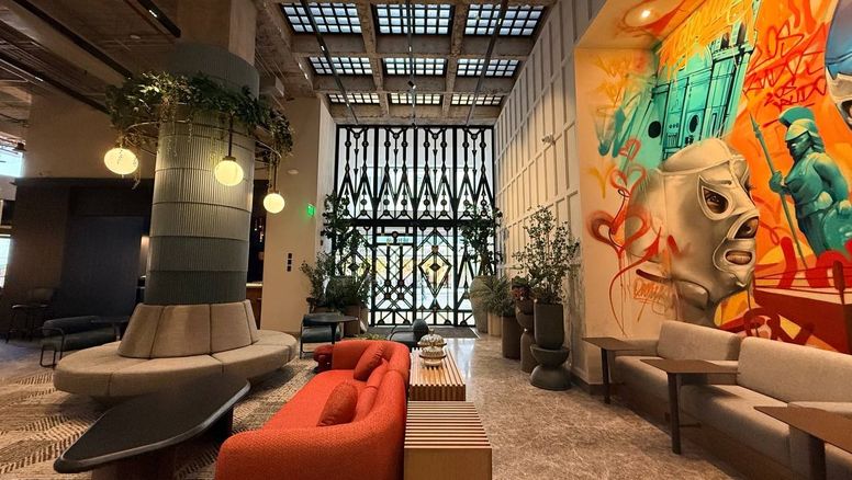 Uno de los principales diferenciales del Motto by Hilton Guadalajara Centro Histórico es su ubicación, ya que facilita una experiencia inmersiva para quienes prefieren recorrer la ciudad a pie.