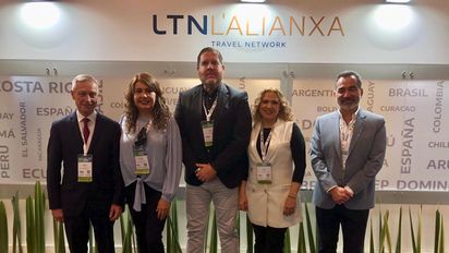Gabriel Costa, director de Turismo Receptivo de Vemsa Travel; equipo de LalianXa Travel Network ; y Juan Rafael Oliver Alvarado, gerente general de Vemsa.