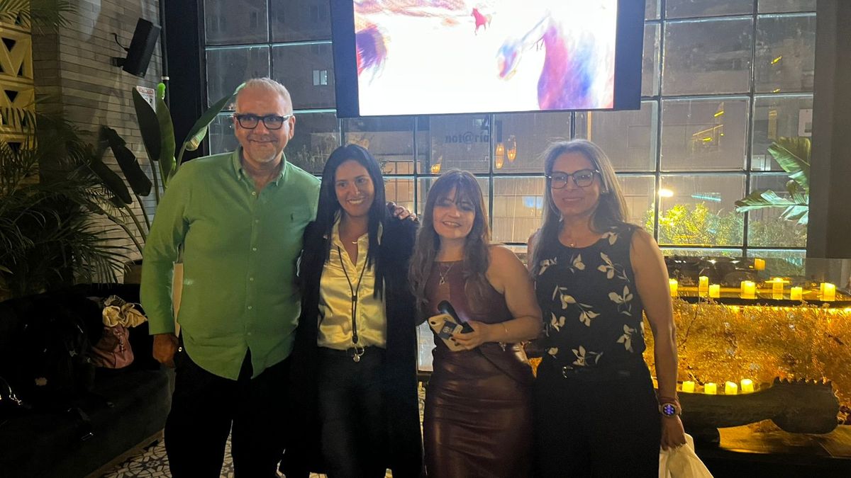 Encuentro organizado por Dunas Travel y Crystal Concepts en Bogotá, que reunió a turoperadores y aliados del sector para compartir novedades y fortalecer vínculos comerciales.
