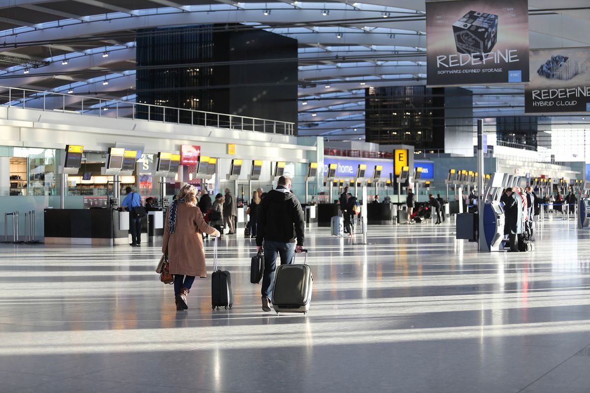 El Aeropuerto Heathrow fue el que más pasajeros movilizó en Europa durante 2024. - Ladevi Medios y Soluciones El Aeropuerto Heathrow fue el que más pasajeros movilizó en Europa durante 2024.