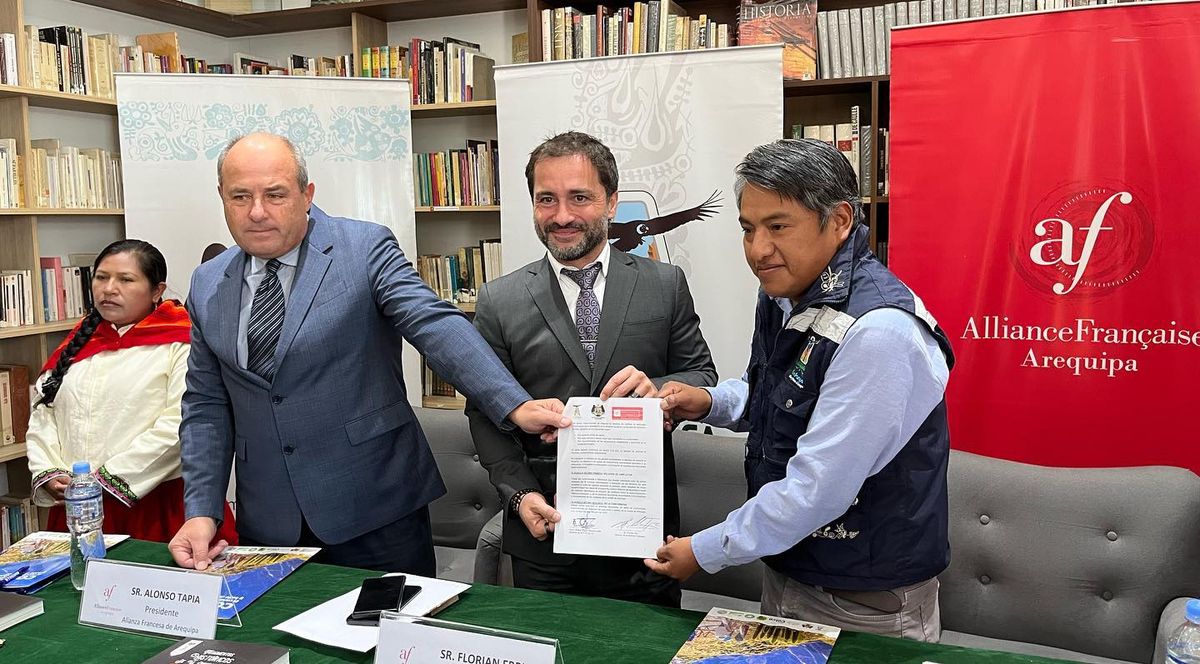 Operadores de Autocolca aprenderán francés. - Ladevi Medios y Soluciones Operadores de Autocolca aprenderán francés.