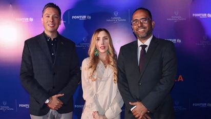 Juan Sebastián Sánchez, director de Análisis Sectorial y Promoción en Calidad (e) del Ministerio de Comercio, Industria y Turismo; Diana Morales Rojas, ministra de Comercio, Industria y Turismo; y Jenner Gil Mejía Pérez, gerente general de Fontur.