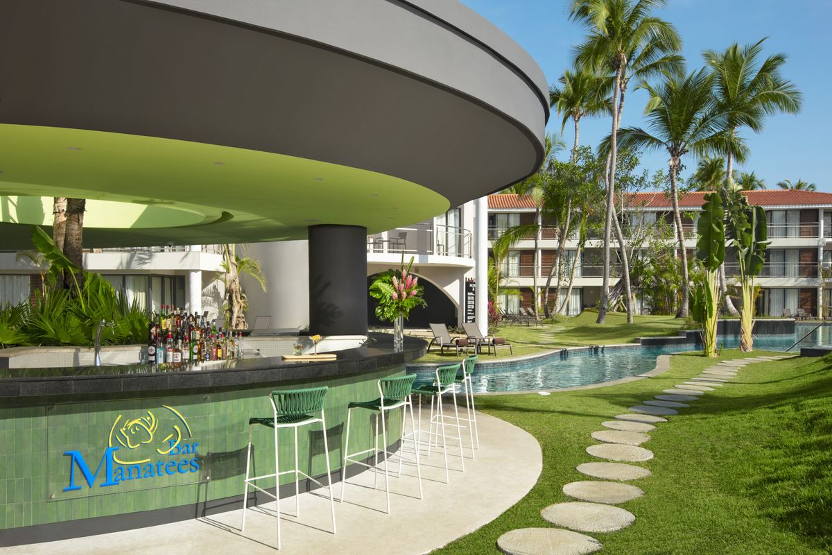 Manatees de Dreams Flora Resort & Spa. 