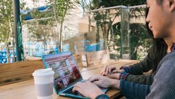 Más allá del turismo tradicional, los nómadas digitales combinan trabajo remoto con movilidad internacional marcando la antesala del Mundial FIFA 2026.