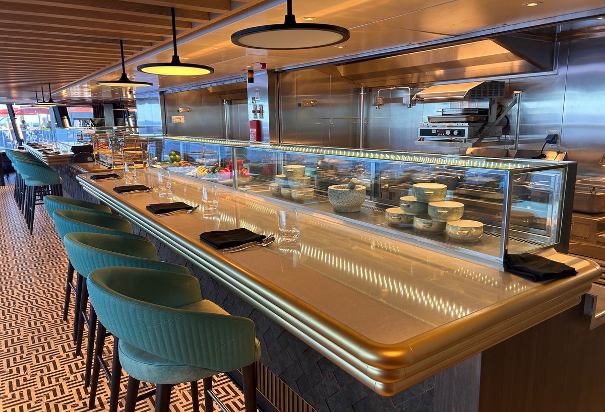 Sukhothai nació del éxito de la comida tailandesa en el anteriormente implementado Indulge Food Hall.