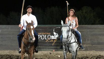 La Polo Night propone a los turistas acercarse a este interesante deporte en la única cancha de iluminada de Latinoamérica que se encuentra en Buenos Aires.