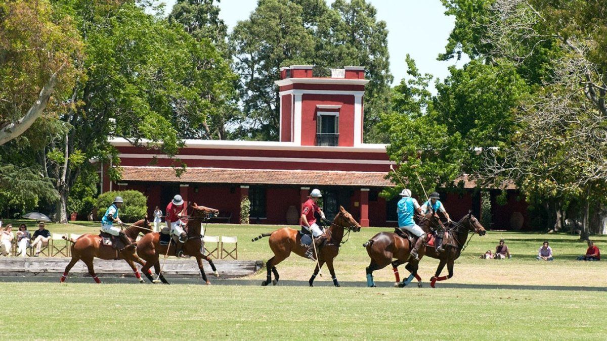 La Bamba de Areco es una antigua estancia en San Antonio de Areco perfecta para pasar un fin de semana campestre.