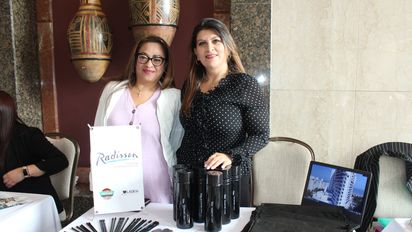 Diana Jaramillo, ejecutiva de Ventas el hotel Radisson y Liliana Martinez Serna, ejecutiva de Ventas del hotel Radisson.