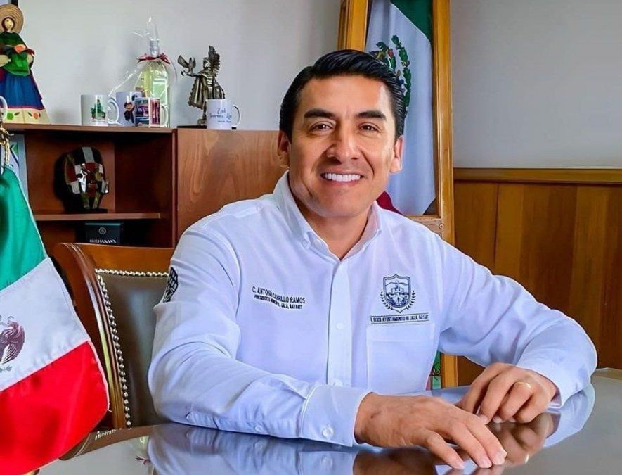Antonio Carillo Ramos, presidente Municipal de Jala, fue el encargado de representar al destino en la Gala Puerto Vallarta-Riviera Nayarit.