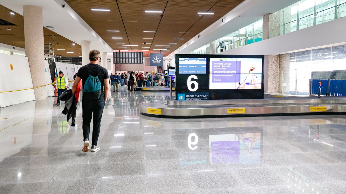 Se renovaron diferentes espacios de la Terminal 2 del AICM, principalmente, salas de reclamo de equipaje. Se renovaron diferentes espacios de la Terminal 2 del AICM, principalmente, salas de reclamo de equipaje.