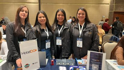 Johana Baez, Angie Yomayuza, Yesica Olaya y Mayra Orjuela de HotelDO.
