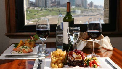 El primer capítulo de la docu-serie ‘Maridaje’ se rodó en la bodega Costa y Pampa de Trapiche, en Chapadmalal, Argentina.