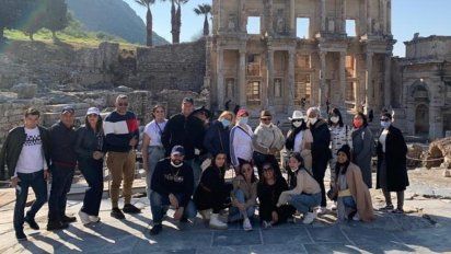 “El trabajo de un guía es absolutamente vocacional. Si bien muchos han tenido que buscar otros trabajos adicionales dada la situación, están todos deseando subir a un autocar y disfrutar de viajar y estar con la gente”, comentó Marisol Amo.