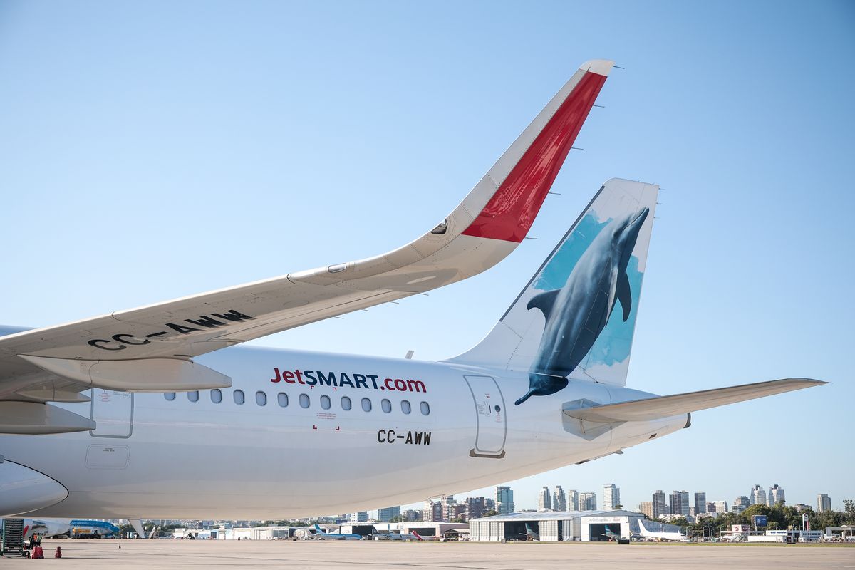 JetSMART tiene una flota de 49 aeronaves de la familia Airbus A320.