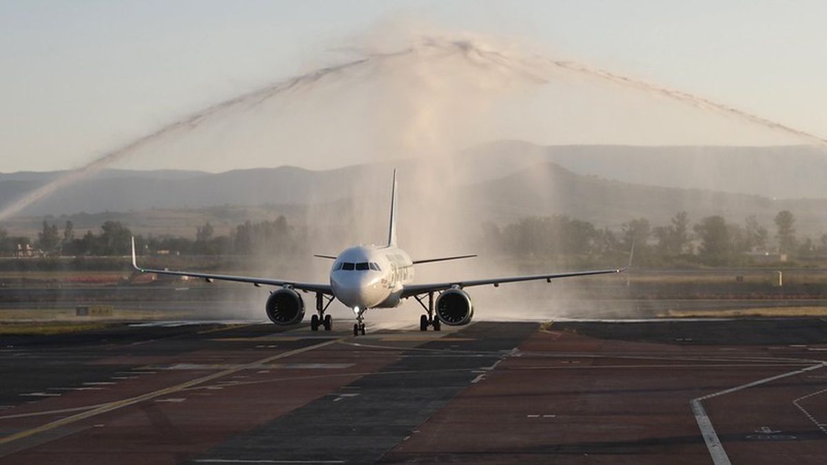 Frontier Airlines inaugura una ruta sin escalas entre Guadalajara y Orlando con una frecuencia de dos vuelos por semana.