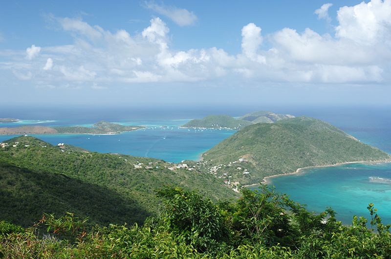 Virgen Gorda es el nombre de la isla que alberga el aeropuerto y es la puerta de entrada al destino.