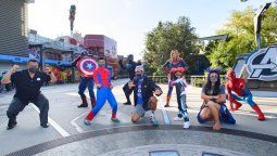 Los visitantes son reclutados para formarse como superhéroes en Disneyland California.