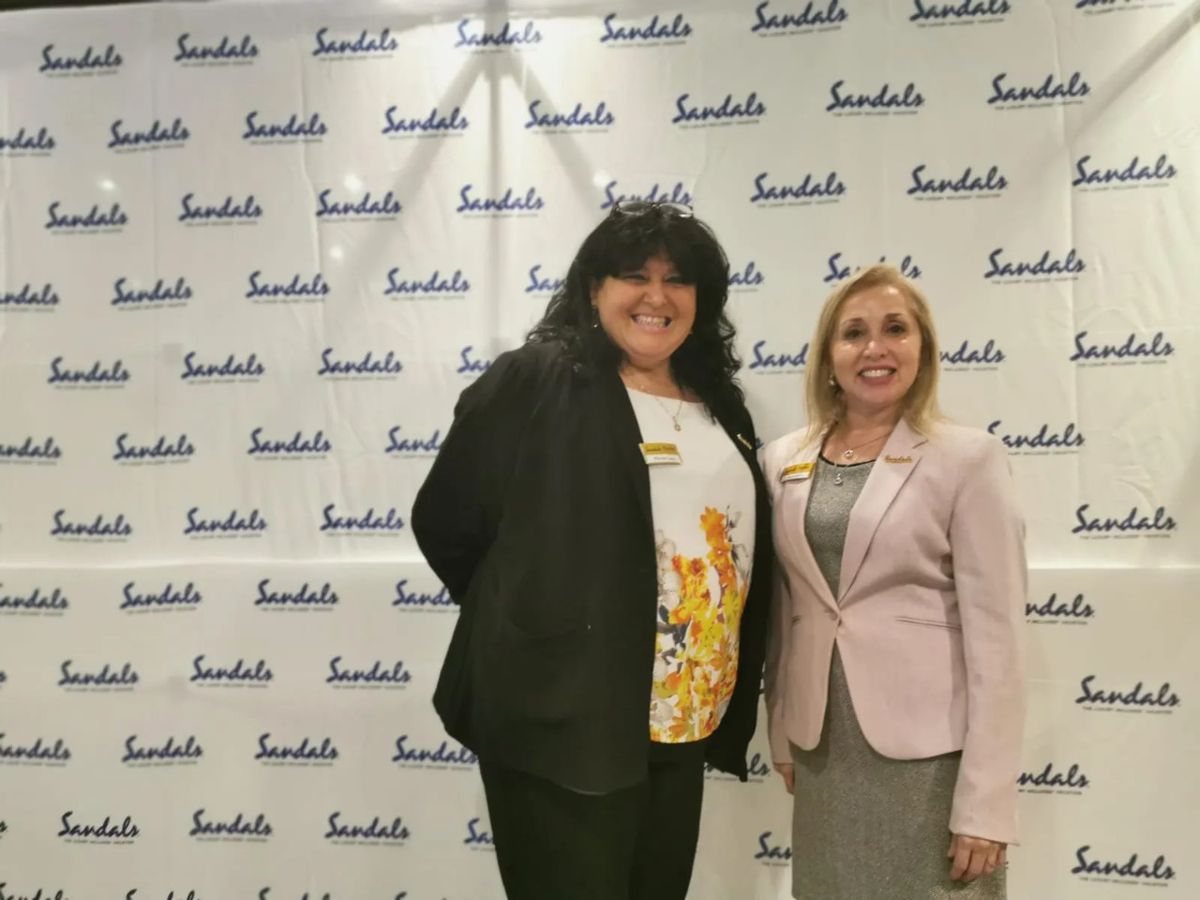 Marcela Lewis, fue representante de Sandals & Beaches Resorts para Chile, cargo donde destacó por su capacidad de trabajar en equipo, alegría y optimismo. - Ladevi Medios y Soluciones Marcela Lewis, fue representante de Sandals & Beaches Resorts para Chile, cargo donde destacó por su capacidad de trabajar en equipo, alegría y optimismo.