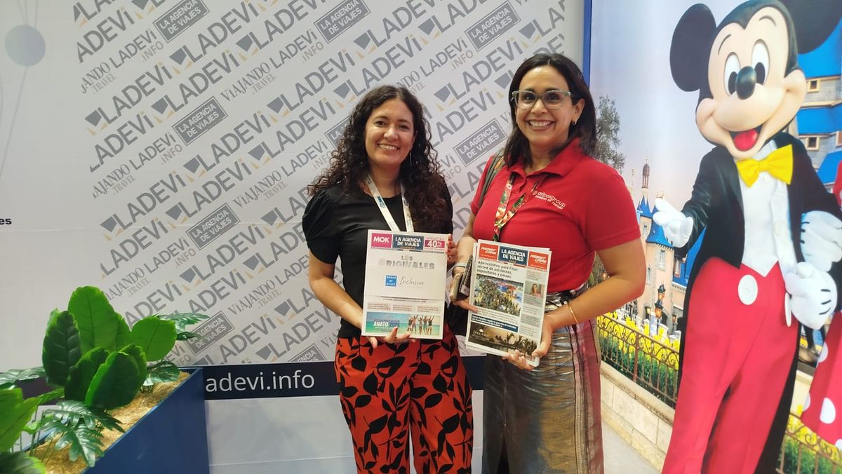 Participantes y expositores en el marco de la Vitrina Turística Anato visitan  el stand de Ladevi Medios y Soluciones. 