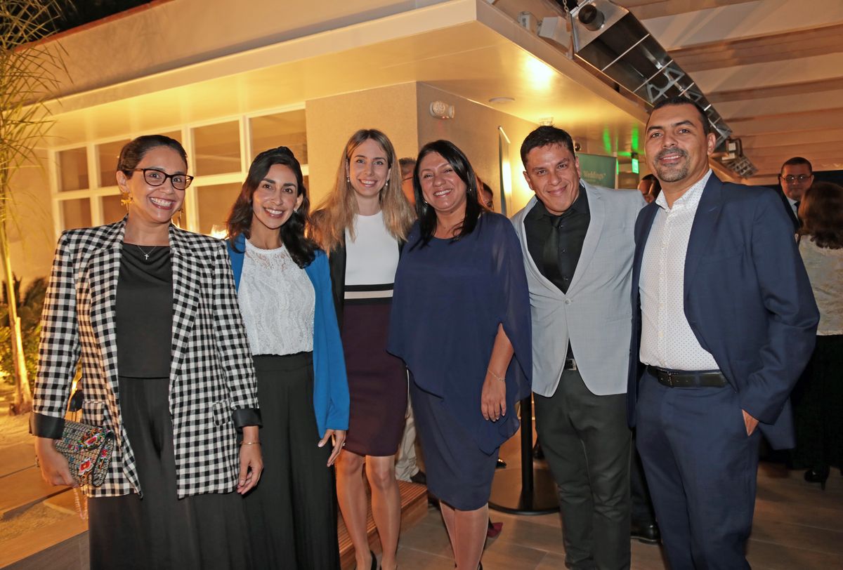 Jaissy y Janice Velit, Lara Wagner, Marlene Iannacone, ... y Yoanki Nieves