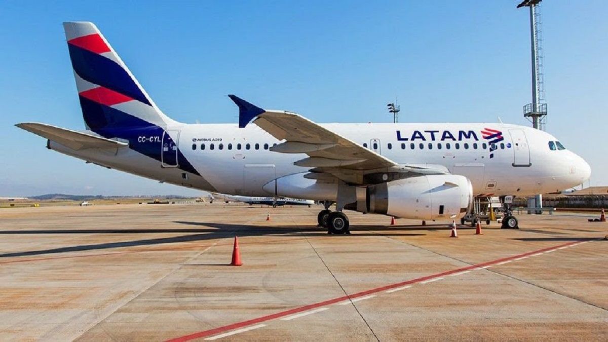 Latam Airlines anunció su cambio de operaciones en el AICM.
