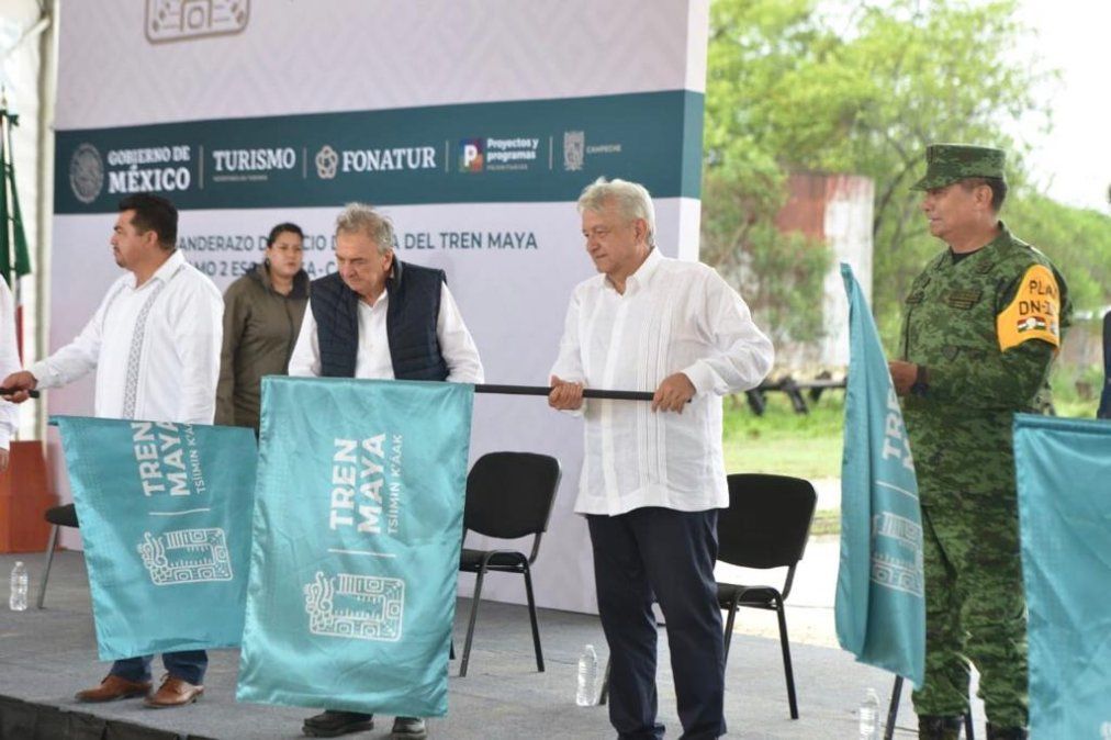 AMLO al dar el banderazo de inicio de obra del Tren Maya&nbsp;