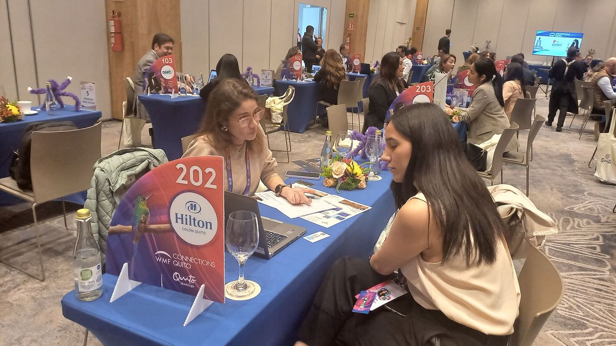 Participantes en la rueda de negocios de evento de turismo MICE World Meetings Forum Connections. 