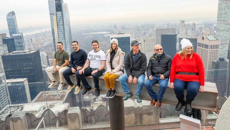 The Beam en Top of the Rock, una de las nuevas atracciones del Rockefeller Center que promocionará Aviareps.