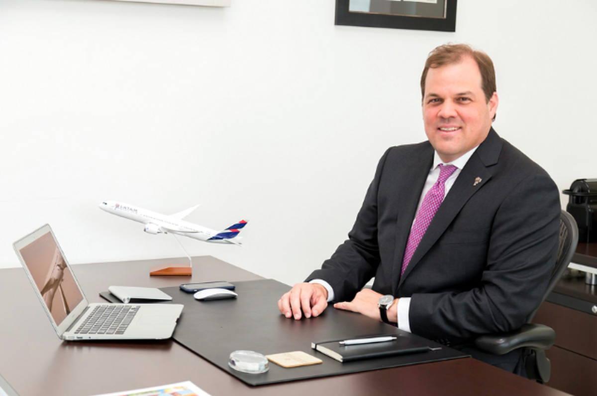 El CEO de Latam Airlines Perú, Manuel Van Oordt señaló que la aerolínea se encuentra teniendo gran demanda en vuelos nacionales y algunos internacionales. - Ladevi Medios y Soluciones El CEO de Latam Airlines Perú, Manuel Van Oordt señaló que la aerolínea se encuentra teniendo gran demanda en vuelos nacionales y algunos internacionales.