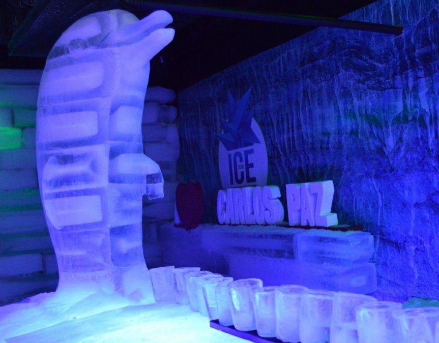 Villa Carlos Paz: el Bar de Hielo con barra libre tiene una promoción en efectivo de $ 4.500.
