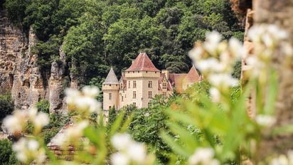 El pueblito medieval de Francia que te hará sentir como en una película y es ideal para tus vacaciones