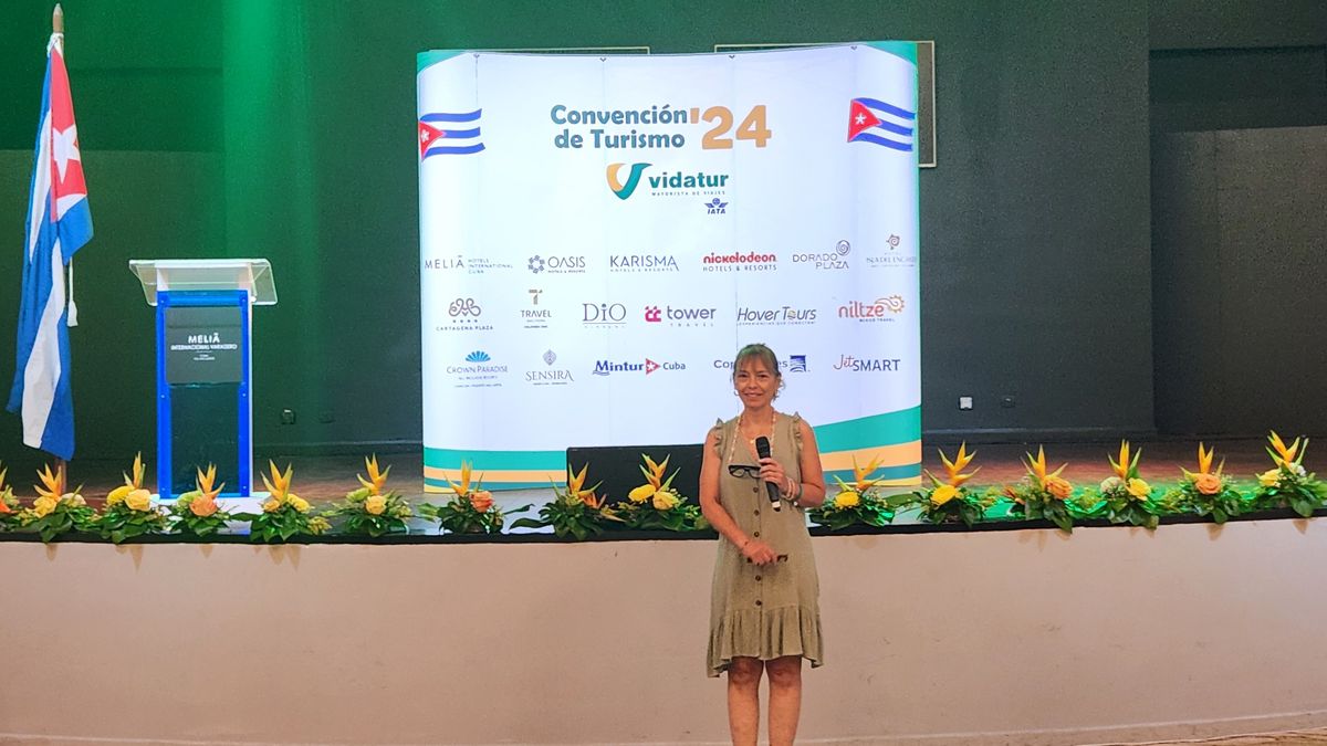 Maricarmen Hernandez de Copa Airlines, presente en la 5° Convención de Turismo Vidatur en Cuba.